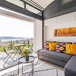 Airy Studio W Stunning Views Private Patio #362
